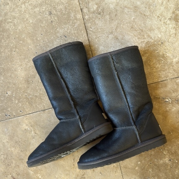 UGGs ladies slate gray size 5 very good condition cool grey color. - Picture 14 of 15